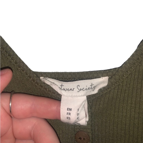 Green summer dress - Picture 3 of 3